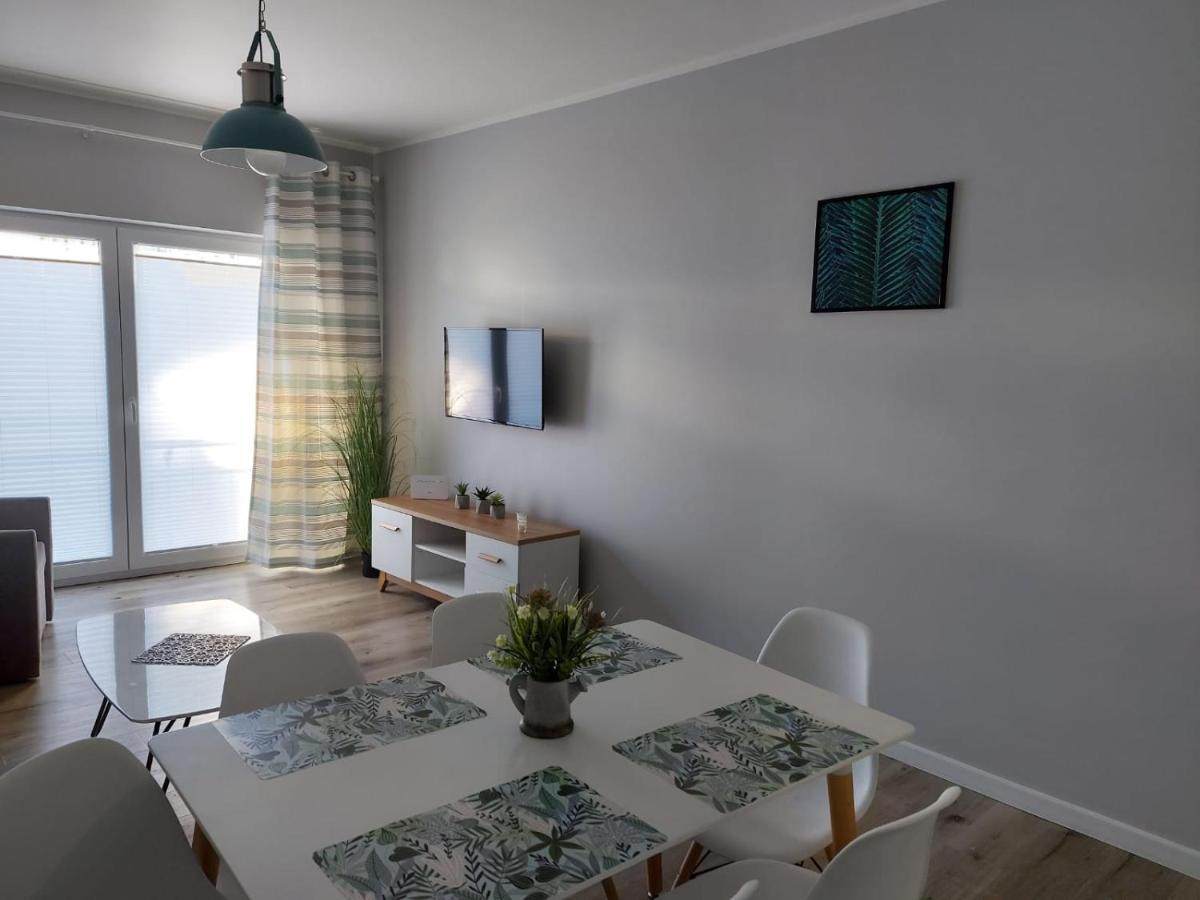 Apartamenty Z Tarasami "Mietowy Spokoj 15" "Romantyczna Szarosc 16" "Niebieska Elegancja 17" Maksymalnie Dla 6 Osob Pobierowo Bagian luar foto