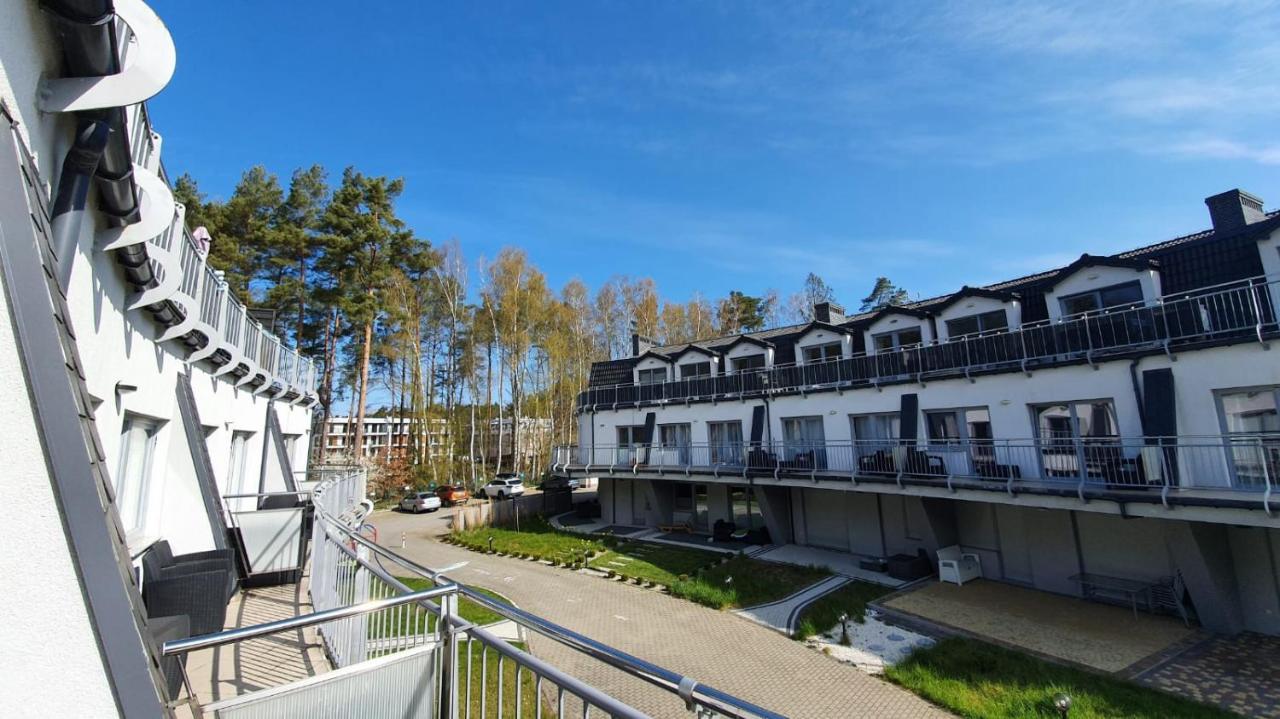 Apartamenty Z Tarasami "Mietowy Spokoj 15" "Romantyczna Szarosc 16" "Niebieska Elegancja 17" Maksymalnie Dla 6 Osob Pobierowo Bagian luar foto