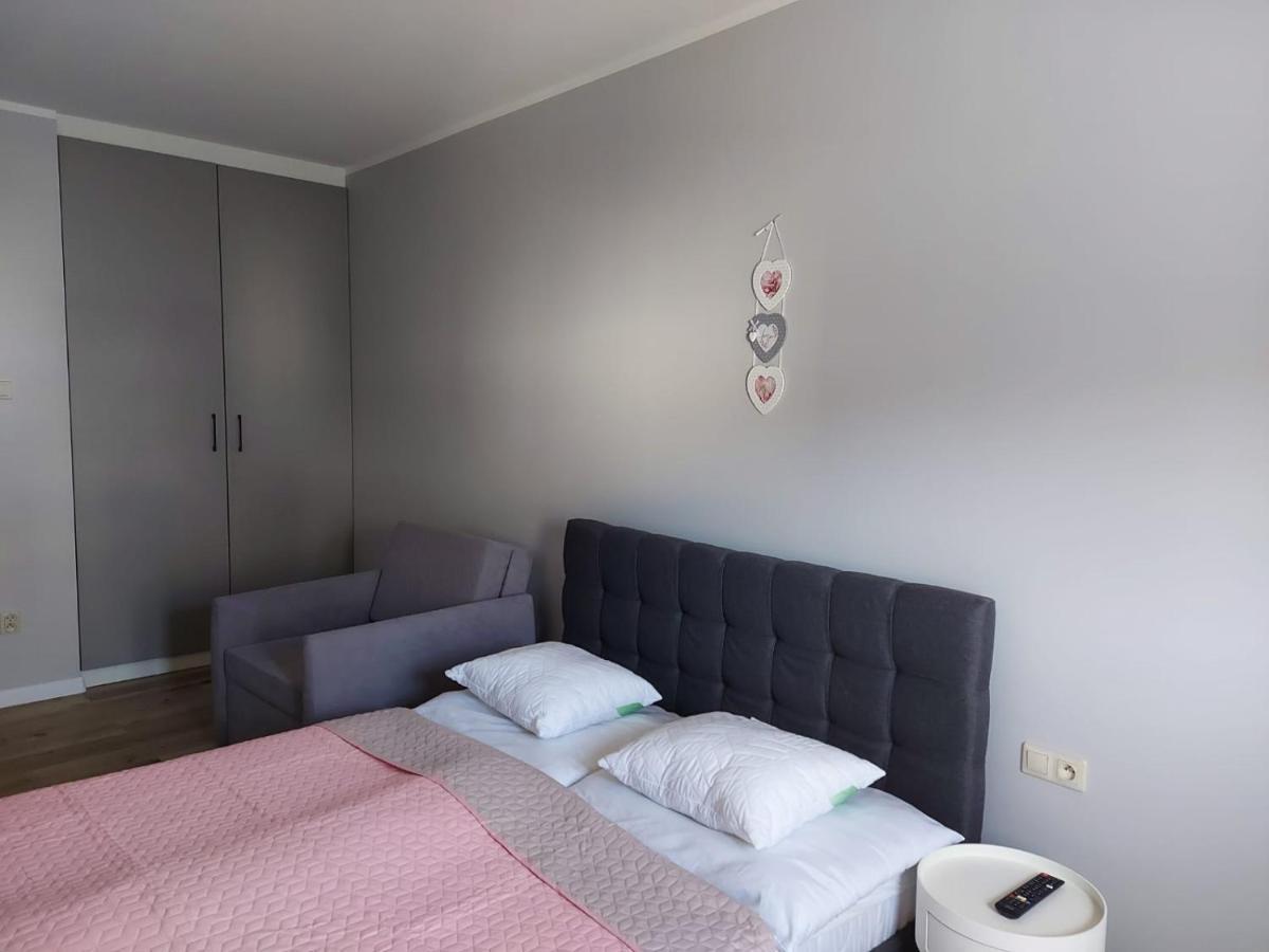 Apartamenty Z Tarasami "Mietowy Spokoj 15" "Romantyczna Szarosc 16" "Niebieska Elegancja 17" Maksymalnie Dla 6 Osob Pobierowo Bagian luar foto