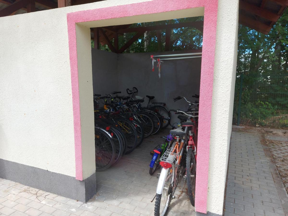 Apartamenty Z Tarasami "Mietowy Spokoj 15" "Romantyczna Szarosc 16" "Niebieska Elegancja 17" Maksymalnie Dla 6 Osob Pobierowo Bagian luar foto